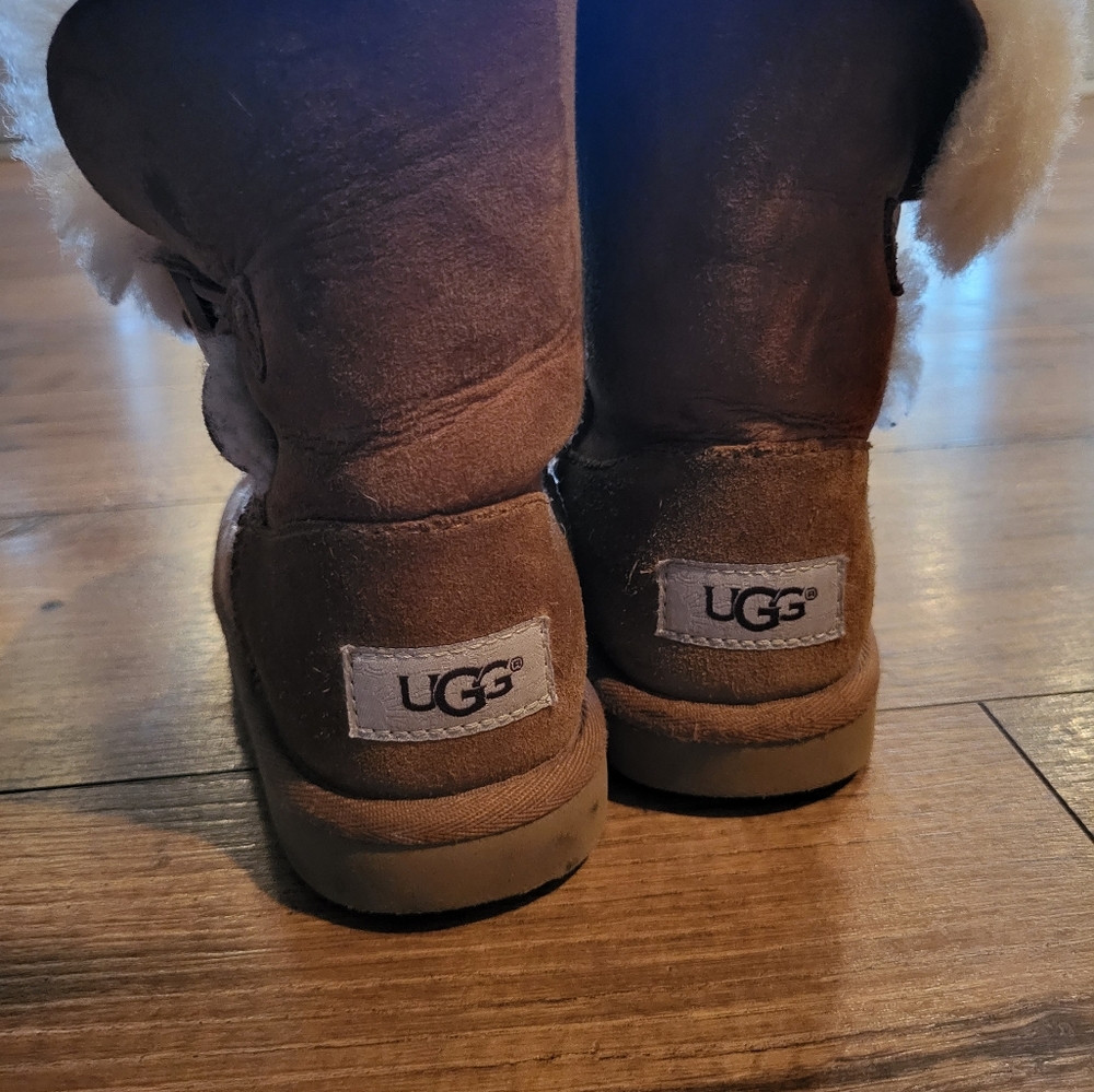 Girls ugg boots